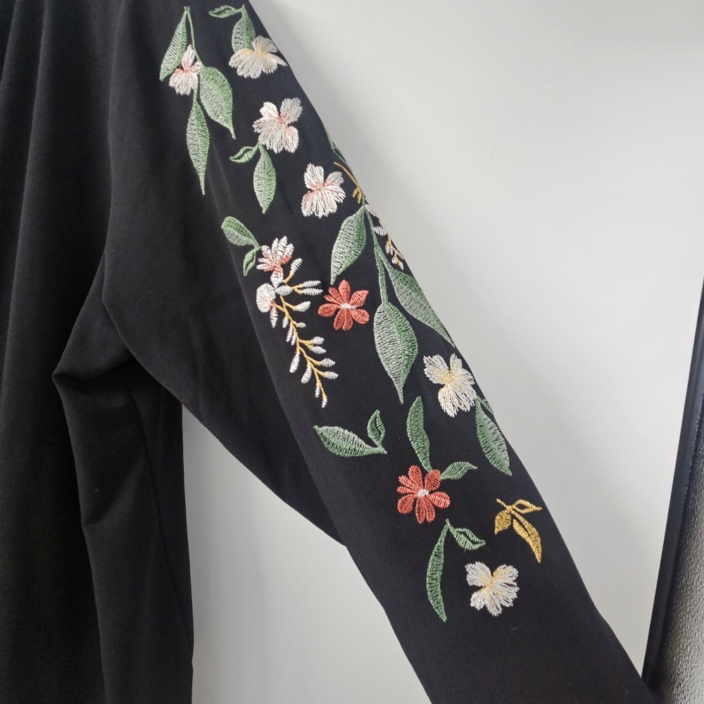 JM Collection Women's 1x Floral Top 3/4 Sleeve Raised Embroidery - Picture 3 of 10